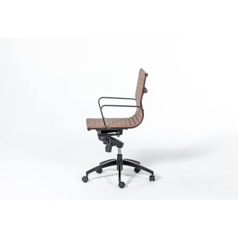 pu605 medium executive chair