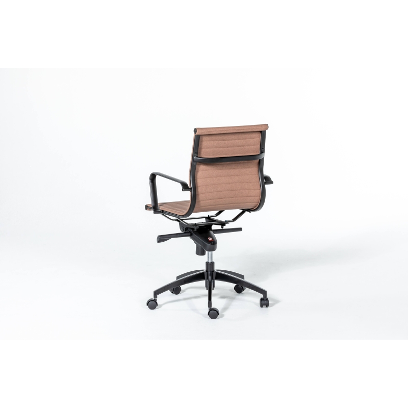 pu605 medium executive chair